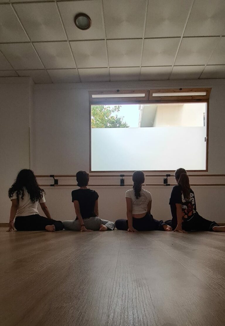 WhatsApp Image 2025-10-26 at 17.47.35 (1)